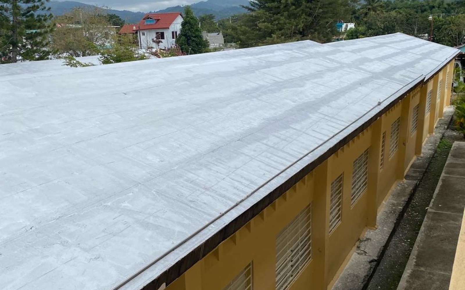 Tratamiento y protección técnica para techos